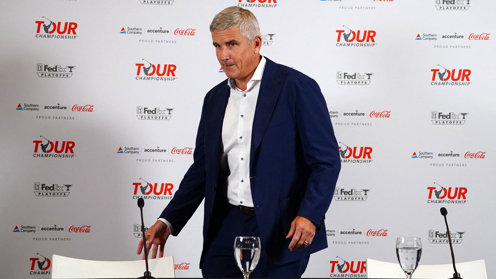 Golf fans react to awkward clip of PGA Tour boss: "Didn't like that"